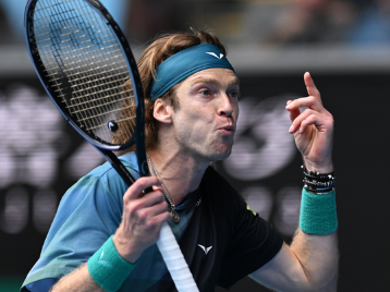 打下坚实基 打下坚实基